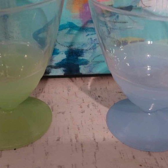 Set of 4 -- 1950s mid century ARC France frosted dessert/sundae bowls - Picture 4 of 5